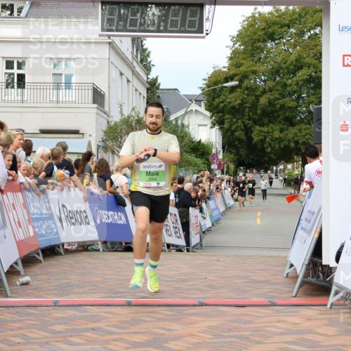 31.08.2025 - 21. Blankeneser Heldenlauf Strokosch-Dieckow http://msf.ph/oto/8657875 31.08.2025 10:53:25 Ziel 3356, 3371, 3272 meine-sportfotos.de