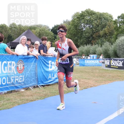 31.08.2025 - Elbe Triathlon Hamburg Strokosch-Dieckow http://msf.ph/oto/8657876 31.08.2025 13:02:38 Ziel 1644 meine-sportfotos.de