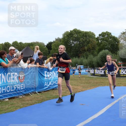 31.08.2025 - Elbe Triathlon Hamburg Strokosch-Dieckow http://msf.ph/oto/8657881 31.08.2025 13:03:20 Ziel 1698, 1699, 1708, 1719 meine-sportfotos.de