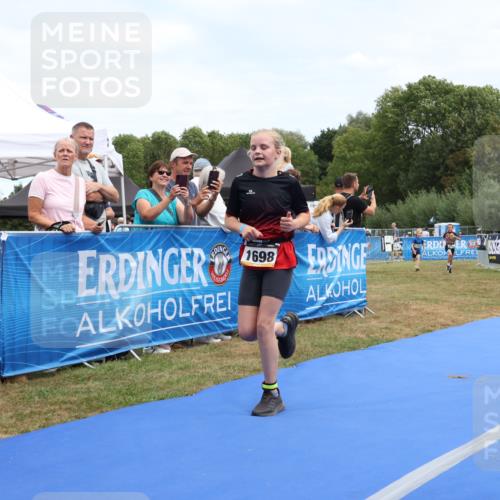 31.08.2025 - Elbe Triathlon Hamburg Strokosch-Dieckow http://msf.ph/oto/8657884 31.08.2025 13:03:20 Ziel 1698, 1699, 1708, 1719 meine-sportfotos.de