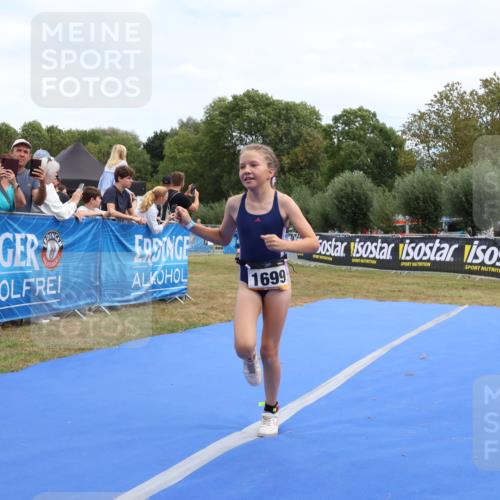 31.08.2025 - Elbe Triathlon Hamburg Strokosch-Dieckow http://msf.ph/oto/8657885 31.08.2025 13:03:21 Ziel 1698, 1699, 1708, 1719 meine-sportfotos.de