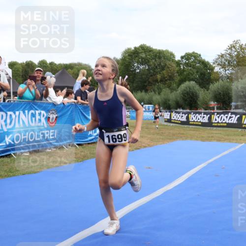 31.08.2025 - Elbe Triathlon Hamburg Strokosch-Dieckow http://msf.ph/oto/8657887 31.08.2025 13:03:21 Ziel 1698, 1699, 1708, 1719 meine-sportfotos.de