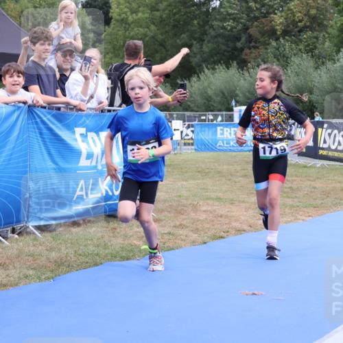 31.08.2025 - Elbe Triathlon Hamburg Strokosch-Dieckow http://msf.ph/oto/8657893 31.08.2025 13:03:25 Ziel 1698, 1699, 1708, 1719 meine-sportfotos.de