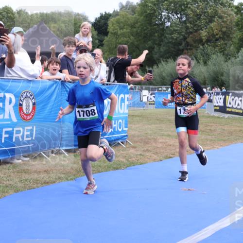 31.08.2025 - Elbe Triathlon Hamburg Strokosch-Dieckow http://msf.ph/oto/8657895 31.08.2025 13:03:25 Ziel 1698, 1699, 1708, 1719 meine-sportfotos.de