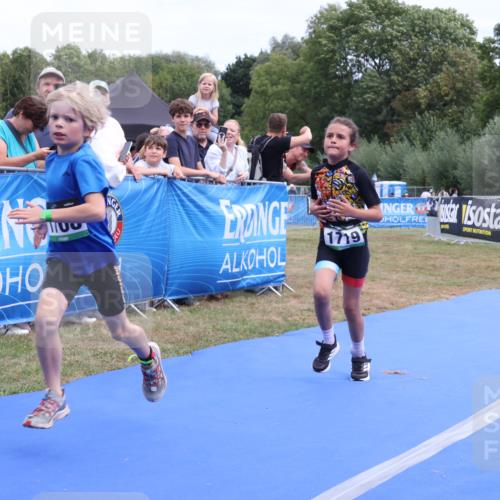 31.08.2025 - Elbe Triathlon Hamburg Strokosch-Dieckow http://msf.ph/oto/8657897 31.08.2025 13:03:26 Ziel 1698, 1699, 1708, 1719 meine-sportfotos.de