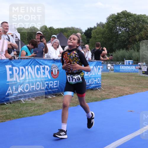 31.08.2025 - Elbe Triathlon Hamburg Strokosch-Dieckow http://msf.ph/oto/8657901 31.08.2025 13:03:26 Ziel 1698, 1699, 1708, 1719 meine-sportfotos.de