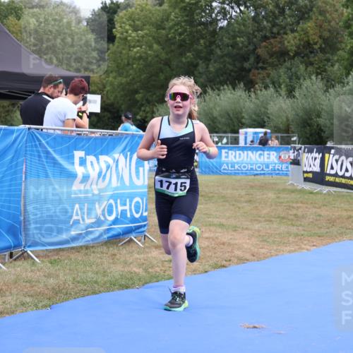 31.08.2025 - Elbe Triathlon Hamburg Strokosch-Dieckow http://msf.ph/oto/8657918 31.08.2025 13:03:53 Ziel 1715 meine-sportfotos.de