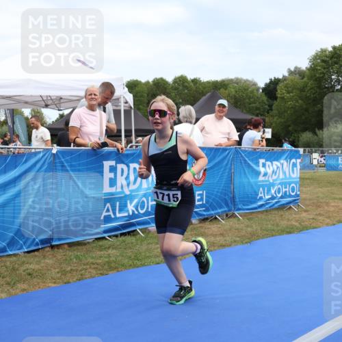 31.08.2025 - Elbe Triathlon Hamburg Strokosch-Dieckow http://msf.ph/oto/8657922 31.08.2025 13:03:54 Ziel 1715 meine-sportfotos.de