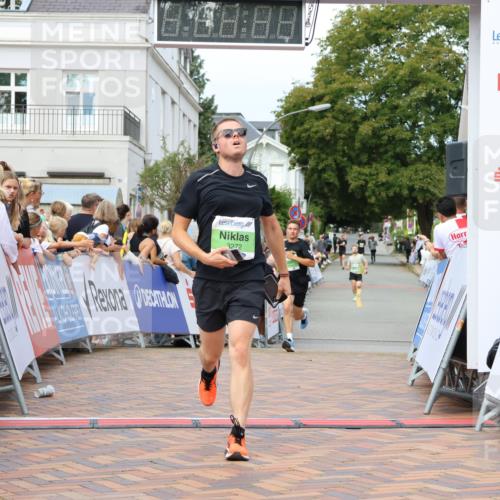 31.08.2025 - 21. Blankeneser Heldenlauf Strokosch-Dieckow http://msf.ph/oto/8657925 31.08.2025 10:53:17 Ziel 3371, 3636, 3272 meine-sportfotos.de