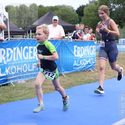31.08.2025 - Elbe Triathlon Hamburg Strokosch-Dieckow http://msf.ph/oto/8657927 31.08.2025 13:04:15 Ziel 1658, 1712 meine-sportfotos.de
