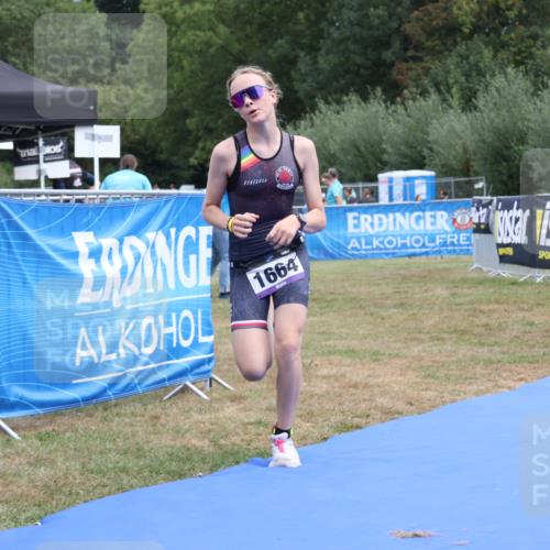 31.08.2025 - Elbe Triathlon Hamburg Strokosch-Dieckow http://msf.ph/oto/8657936 31.08.2025 13:04:37 Ziel 1664 meine-sportfotos.de