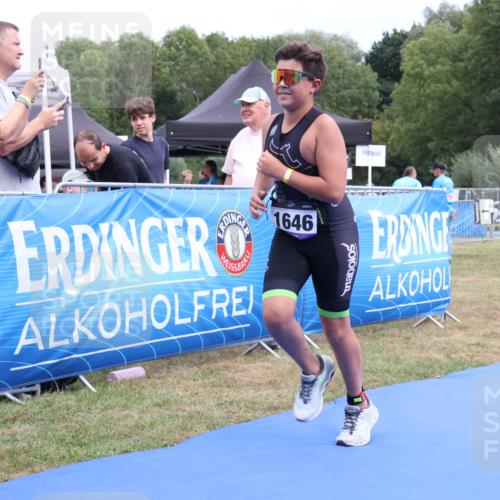 31.08.2025 - Elbe Triathlon Hamburg Strokosch-Dieckow http://msf.ph/oto/8657952 31.08.2025 13:05:03 Ziel 1646, 1694 meine-sportfotos.de