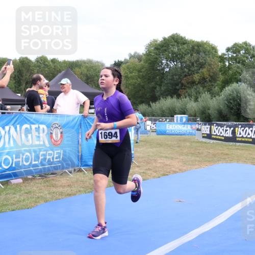 31.08.2025 - Elbe Triathlon Hamburg Strokosch-Dieckow http://msf.ph/oto/8657964 31.08.2025 13:05:11 Ziel 1694 meine-sportfotos.de