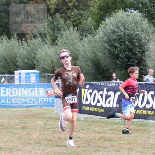 31.08.2025 - Elbe Triathlon Hamburg Strokosch-Dieckow http://msf.ph/oto/8658013 31.08.2025 13:07:42 Ziel 1637 meine-sportfotos.de