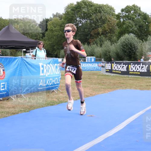 31.08.2025 - Elbe Triathlon Hamburg Strokosch-Dieckow http://msf.ph/oto/8658020 31.08.2025 13:07:44 Ziel 1637 meine-sportfotos.de