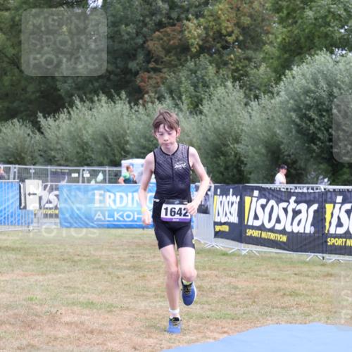 31.08.2025 - Elbe Triathlon Hamburg Strokosch-Dieckow http://msf.ph/oto/8658042 31.08.2025 13:09:30 Ziel 1642 meine-sportfotos.de