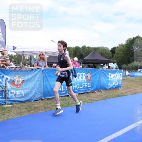31.08.2025 - Elbe Triathlon Hamburg Strokosch-Dieckow http://msf.ph/oto/8658054 31.08.2025 13:09:32 Ziel 1642 meine-sportfotos.de