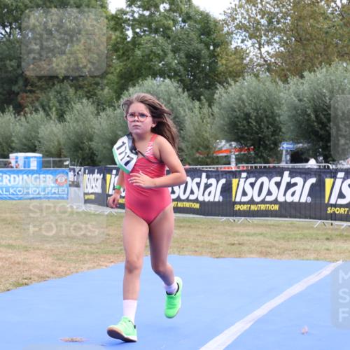 31.08.2025 - Elbe Triathlon Hamburg Strokosch-Dieckow http://msf.ph/oto/8658056 31.08.2025 13:09:53 Ziel 1717 meine-sportfotos.de