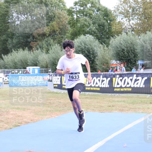 31.08.2025 - Elbe Triathlon Hamburg Strokosch-Dieckow http://msf.ph/oto/8658067 31.08.2025 13:10:16 Ziel 1633 meine-sportfotos.de