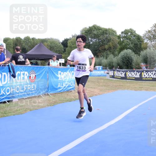 31.08.2025 - Elbe Triathlon Hamburg Strokosch-Dieckow http://msf.ph/oto/8658071 31.08.2025 13:10:17 Ziel 1633 meine-sportfotos.de