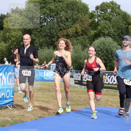 31.08.2025 - Elbe Triathlon Hamburg Strokosch-Dieckow http://msf.ph/oto/8658098 31.08.2025 15:56:45 Ziel  meine-sportfotos.de