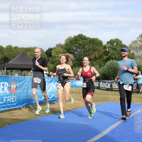 31.08.2025 - Elbe Triathlon Hamburg Strokosch-Dieckow http://msf.ph/oto/8658099 31.08.2025 15:56:46 Ziel  meine-sportfotos.de
