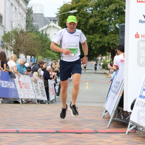 31.08.2025 - 21. Blankeneser Heldenlauf Strokosch-Dieckow http://msf.ph/oto/8658105 31.08.2025 10:52:27 Ziel 3739, 3400 meine-sportfotos.de