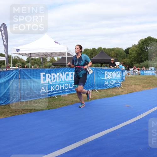 31.08.2025 - Elbe Triathlon Hamburg Strokosch-Dieckow http://msf.ph/oto/8658129 31.08.2025 15:59:48 Ziel  meine-sportfotos.de