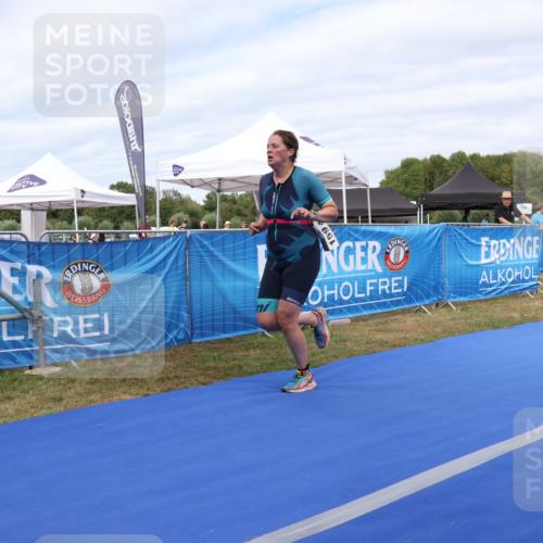 31.08.2025 - Elbe Triathlon Hamburg Strokosch-Dieckow http://msf.ph/oto/8658130 31.08.2025 15:59:48 Ziel  meine-sportfotos.de