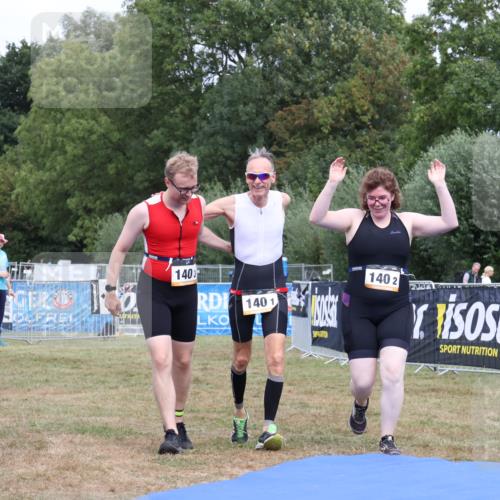 31.08.2025 - Elbe Triathlon Hamburg Strokosch-Dieckow http://msf.ph/oto/8658146 31.08.2025 16:02:16 Ziel  meine-sportfotos.de