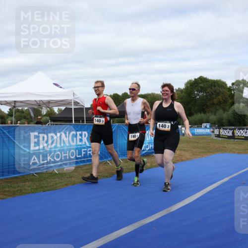 31.08.2025 - Elbe Triathlon Hamburg Strokosch-Dieckow http://msf.ph/oto/8658155 31.08.2025 16:02:19 Ziel  meine-sportfotos.de