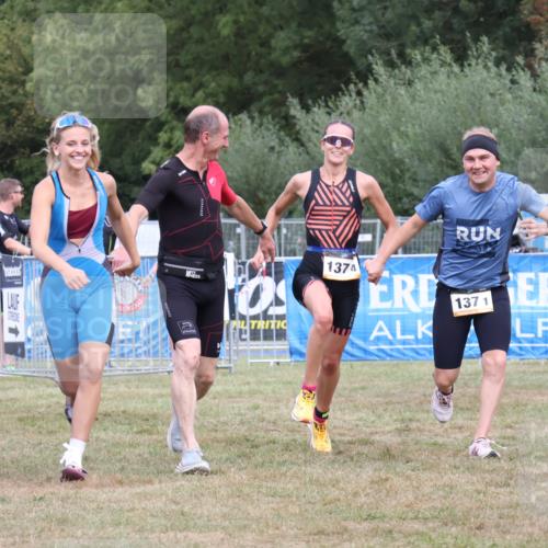 31.08.2025 - Elbe Triathlon Hamburg Strokosch-Dieckow http://msf.ph/oto/8658159 31.08.2025 16:07:16 Ziel  meine-sportfotos.de