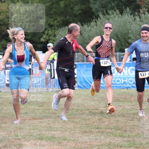 31.08.2025 - Elbe Triathlon Hamburg Strokosch-Dieckow http://msf.ph/oto/8658162 31.08.2025 16:07:16 Ziel  meine-sportfotos.de