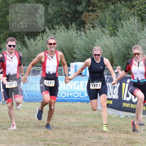 31.08.2025 - Elbe Triathlon Hamburg Strokosch-Dieckow http://msf.ph/oto/8658200 31.08.2025 16:11:05 Ziel  meine-sportfotos.de