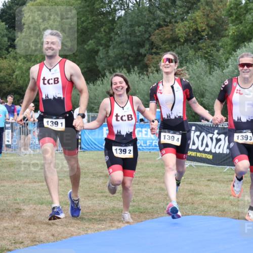 31.08.2025 - Elbe Triathlon Hamburg Strokosch-Dieckow http://msf.ph/oto/8658220 31.08.2025 16:14:39 Ziel  meine-sportfotos.de