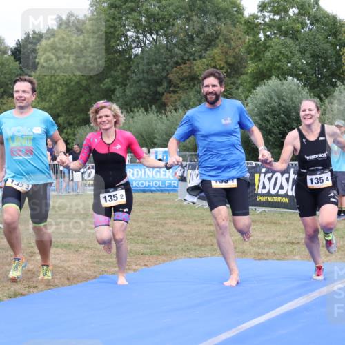 31.08.2025 - Elbe Triathlon Hamburg Strokosch-Dieckow http://msf.ph/oto/8658233 31.08.2025 16:15:06 Ziel  meine-sportfotos.de