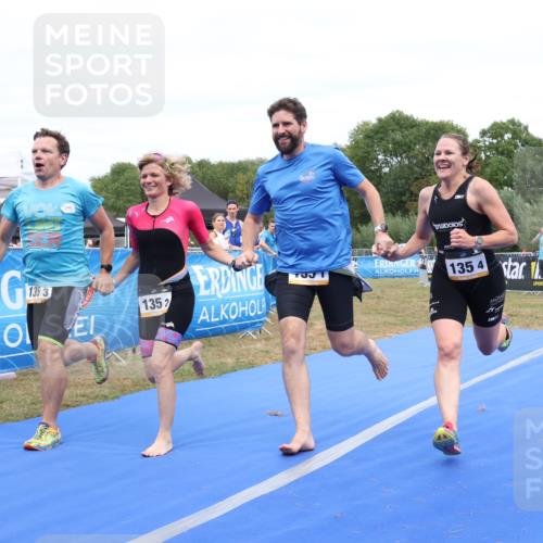 31.08.2025 - Elbe Triathlon Hamburg Strokosch-Dieckow http://msf.ph/oto/8658237 31.08.2025 16:15:07 Ziel  meine-sportfotos.de