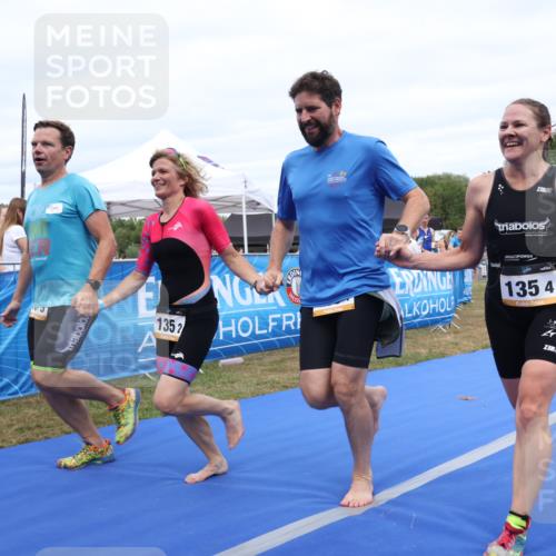 31.08.2025 - Elbe Triathlon Hamburg Strokosch-Dieckow http://msf.ph/oto/8658239 31.08.2025 16:15:08 Ziel  meine-sportfotos.de