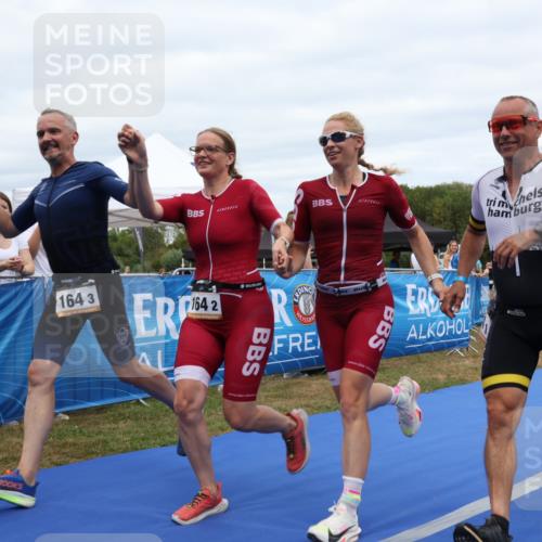 31.08.2025 - Elbe Triathlon Hamburg Strokosch-Dieckow http://msf.ph/oto/8658255 31.08.2025 16:16:47 Ziel  meine-sportfotos.de