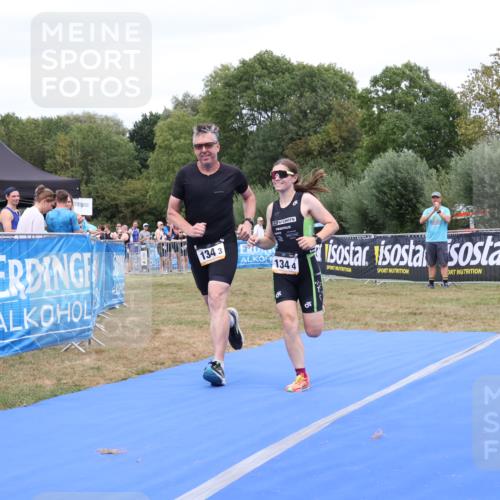 31.08.2025 - Elbe Triathlon Hamburg Strokosch-Dieckow http://msf.ph/oto/8658257 31.08.2025 16:17:46 Ziel  meine-sportfotos.de