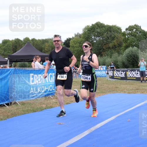 31.08.2025 - Elbe Triathlon Hamburg Strokosch-Dieckow http://msf.ph/oto/8658259 31.08.2025 16:17:46 Ziel  meine-sportfotos.de