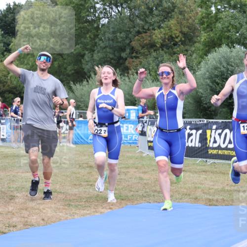 31.08.2025 - Elbe Triathlon Hamburg Strokosch-Dieckow http://msf.ph/oto/8658276 31.08.2025 16:19:06 Ziel  meine-sportfotos.de