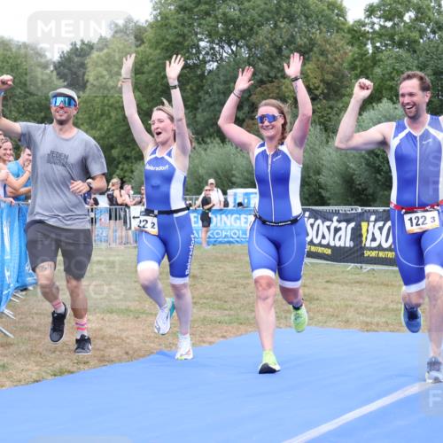 31.08.2025 - Elbe Triathlon Hamburg Strokosch-Dieckow http://msf.ph/oto/8658280 31.08.2025 16:19:07 Ziel  meine-sportfotos.de