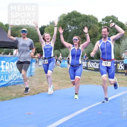 31.08.2025 - Elbe Triathlon Hamburg Strokosch-Dieckow http://msf.ph/oto/8658282 31.08.2025 16:19:07 Ziel  meine-sportfotos.de