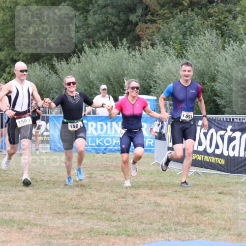 31.08.2025 - Elbe Triathlon Hamburg Strokosch-Dieckow http://msf.ph/oto/8658290 31.08.2025 16:19:22 Ziel  meine-sportfotos.de