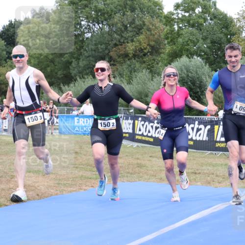 31.08.2025 - Elbe Triathlon Hamburg Strokosch-Dieckow http://msf.ph/oto/8658299 31.08.2025 16:19:25 Ziel  meine-sportfotos.de