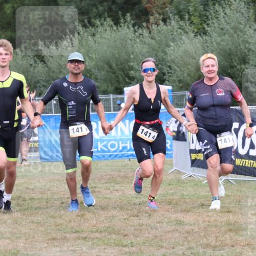 31.08.2025 - Elbe Triathlon Hamburg Strokosch-Dieckow http://msf.ph/oto/8658325 31.08.2025 16:23:20 Ziel  meine-sportfotos.de