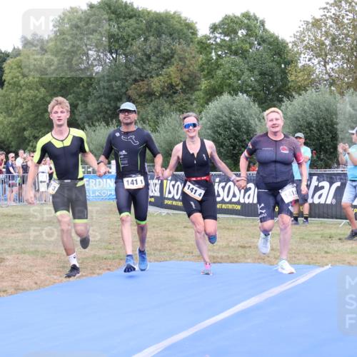31.08.2025 - Elbe Triathlon Hamburg Strokosch-Dieckow http://msf.ph/oto/8658335 31.08.2025 16:23:22 Ziel  meine-sportfotos.de