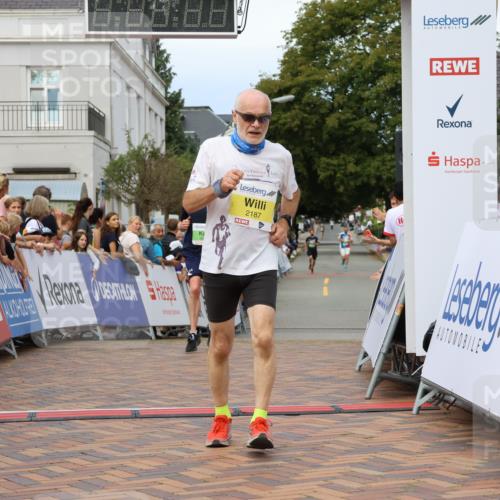 31.08.2025 - 21. Blankeneser Heldenlauf Strokosch-Dieckow http://msf.ph/oto/8658336 31.08.2025 10:51:32 Ziel 2187, 3580, 3030 meine-sportfotos.de