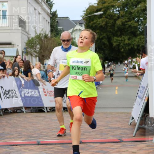 31.08.2025 - 21. Blankeneser Heldenlauf Strokosch-Dieckow http://msf.ph/oto/8658339 31.08.2025 10:51:31 Ziel 2187, 3580, 3030 meine-sportfotos.de